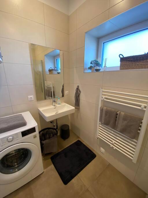 Wohnen Bahnstrasse 5 Apartment Klagenfurt am Woerthersee Ngoại thất bức ảnh
