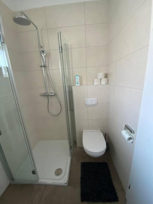 Wohnen Bahnstrasse 5 Apartment Klagenfurt am Woerthersee Ngoại thất bức ảnh